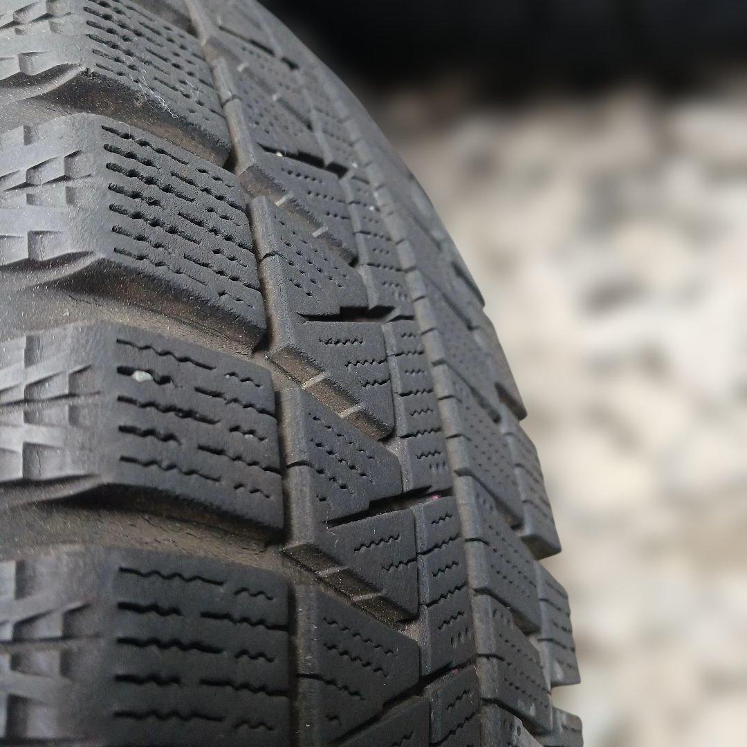 スタッドレスタイヤ　ホイールセット　14インチ