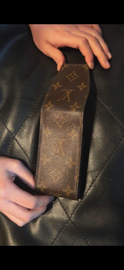 Louis Vuitton モノグラム レザーケース