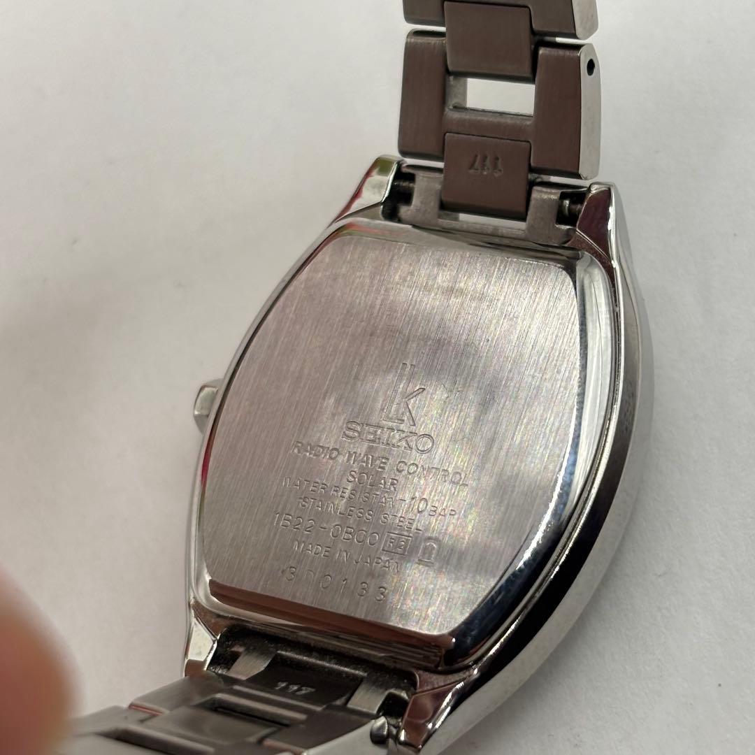稼働品☆電波ソーラー☆箱付　SEIKOセイコールキア　トノー型　レディース腕時計