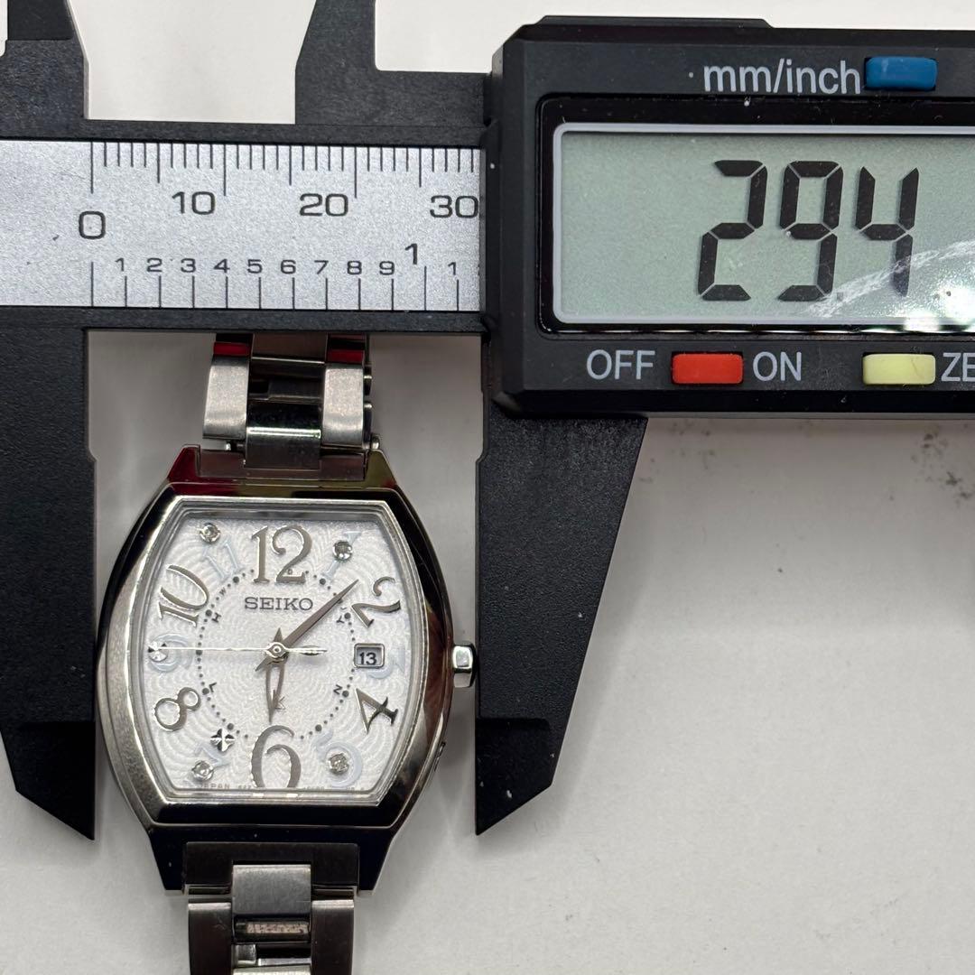 稼働品☆電波ソーラー☆箱付　SEIKOセイコールキア　トノー型　レディース腕時計