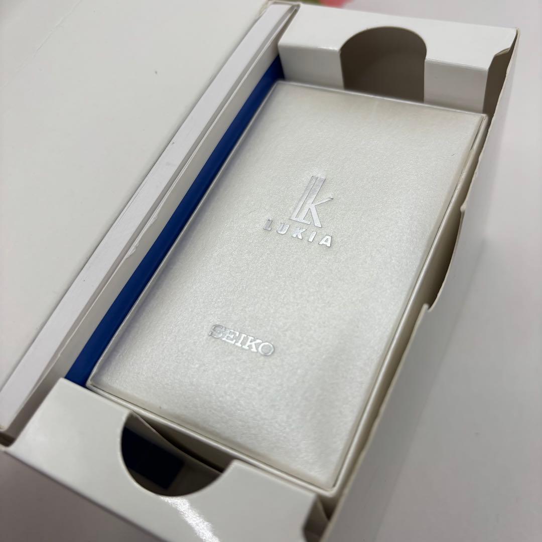 稼働品☆電波ソーラー☆箱付　SEIKOセイコールキア　トノー型　レディース腕時計