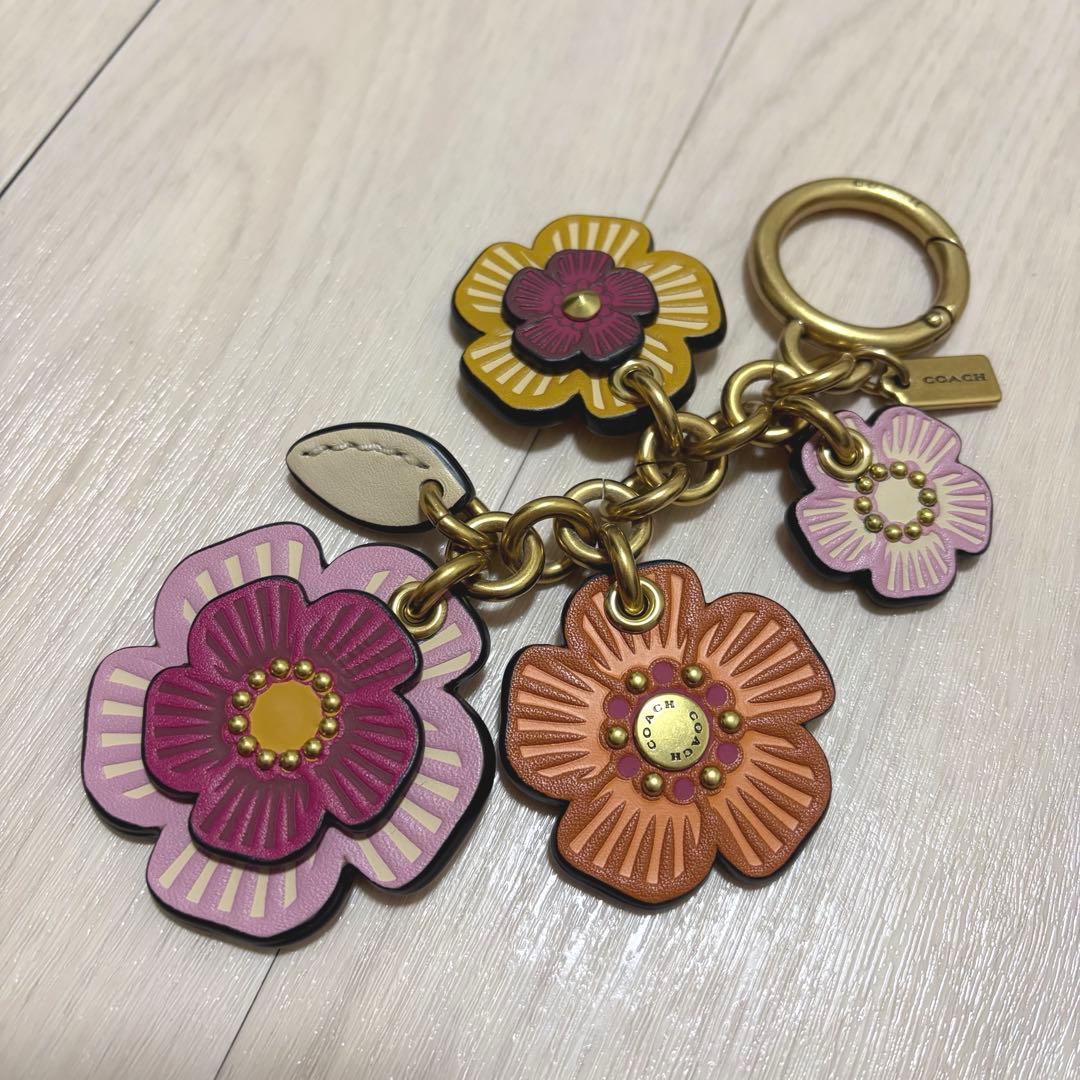COACH ティーローズ バッグチャーム キーホルダー フラワー 花 オレンジ
