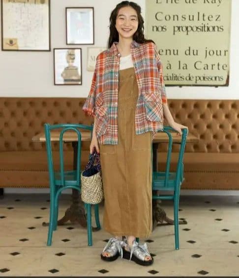 niko and… ニコアンド　FINEリネンステッチジャンパースカート新品完売