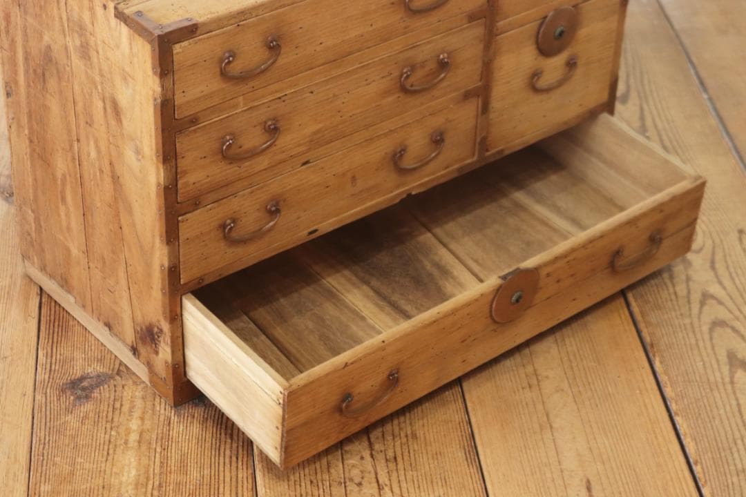 レトロ 時代箪笥 小振り 桐たんす タンス 収納 引き出し 抽斗 6杯 古家具