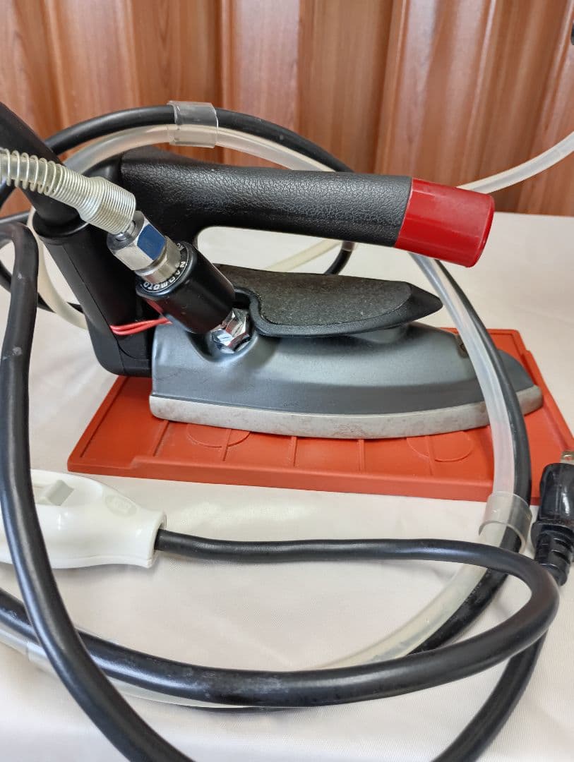 商品状態良好　ナオモト 滴下式ハイスチームアイロンHYS-410とタンクセット