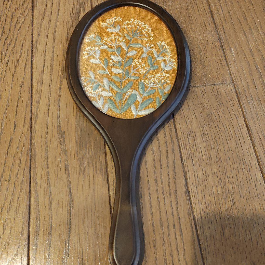 手刺繍 木製ハンドミラー