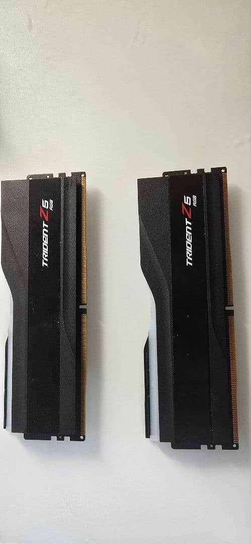 メモリー Trident Z5 RGB DDR5 32GB 6800 CL34