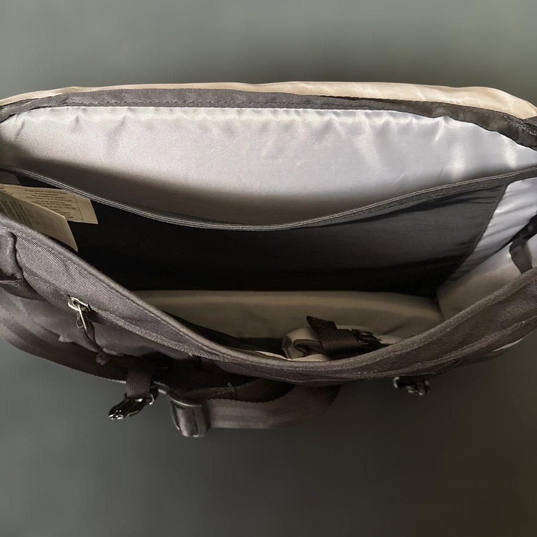 【美品】patagonia メッセンジャーバッグ