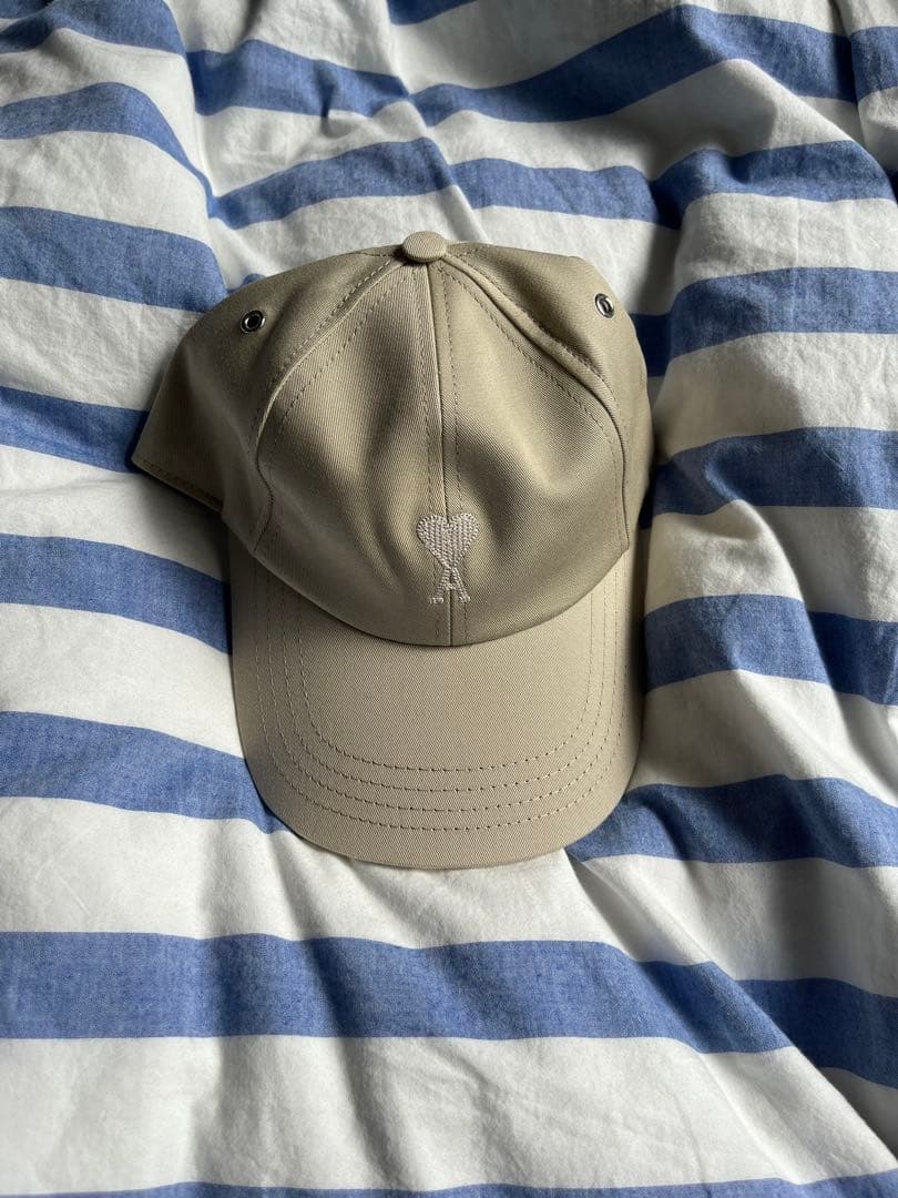 ami ベージュ ベースボールキャップ