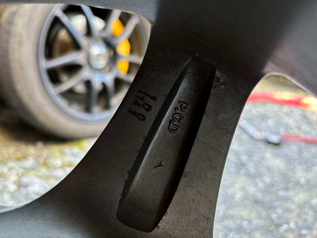 ピレリ　195/65/R15 スタッドレス　4本ホイール付き