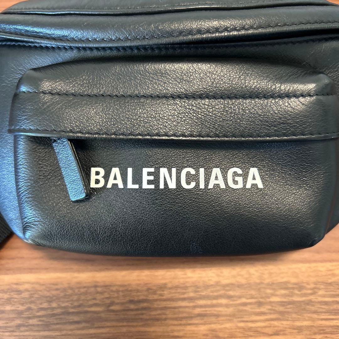 バレンシアガ エブリデイ ベルトバッグ/ウエストバッグ/ボディバッグ