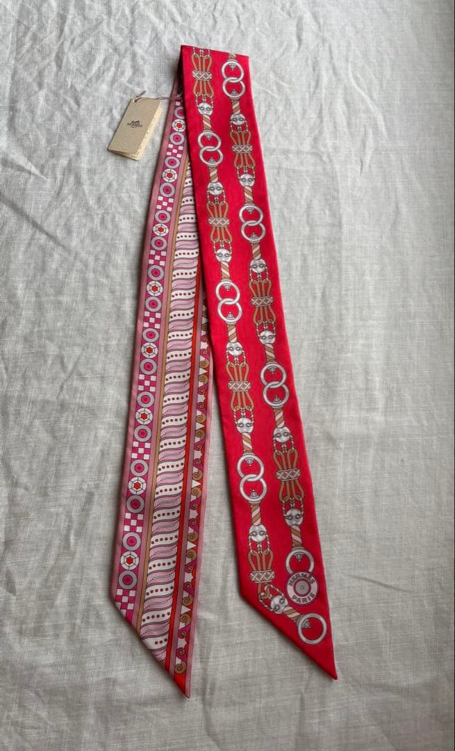 エルメス ツイリー新品未使用タグ付　ハーネスの薔薇窓