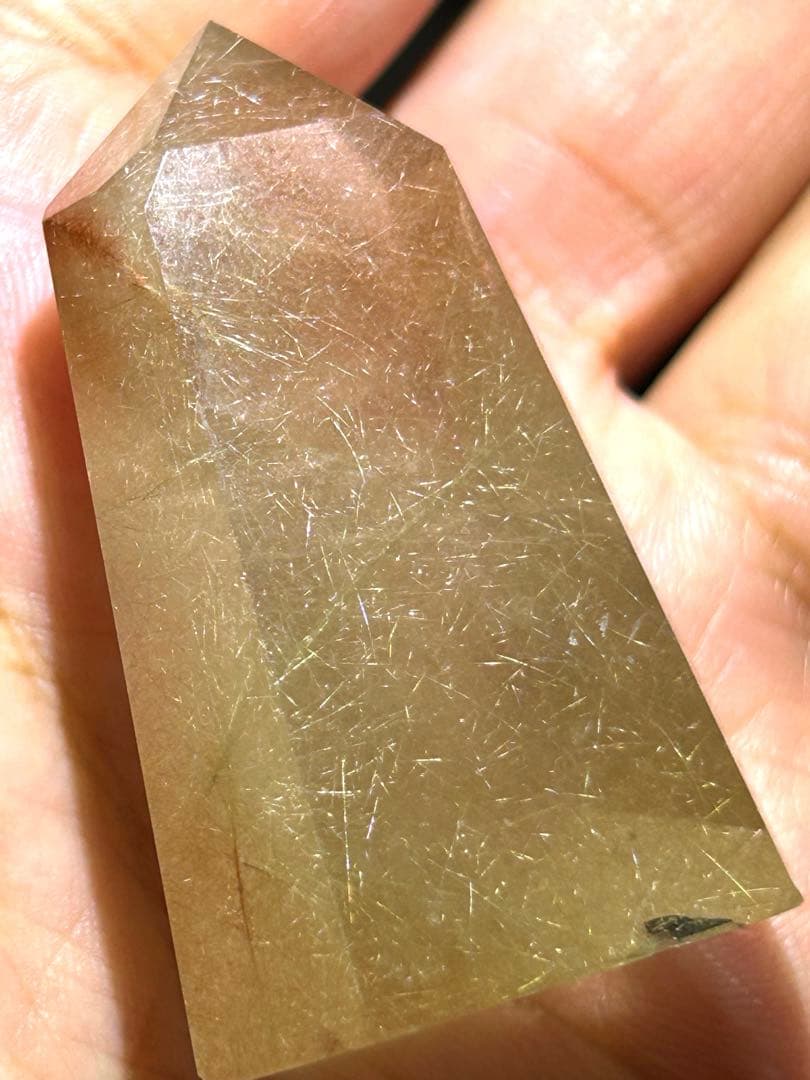 ★最高品質！エンジェルヘアゴールド　ルチル　原石　六角柱　財福大黒秘宝⑨
