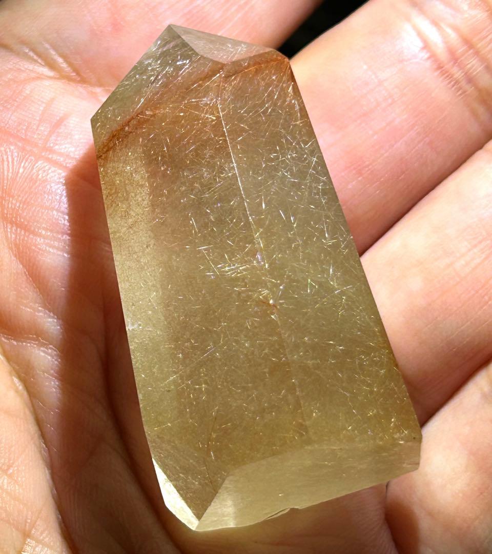 ★最高品質！エンジェルヘアゴールド　ルチル　原石　六角柱　財福大黒秘宝⑨