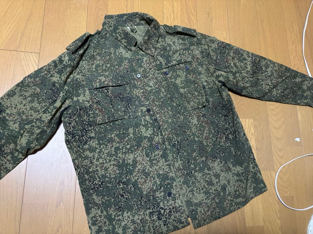 ロシア軍　デジタルフローラ迷彩上下　サイズかなり大きめ