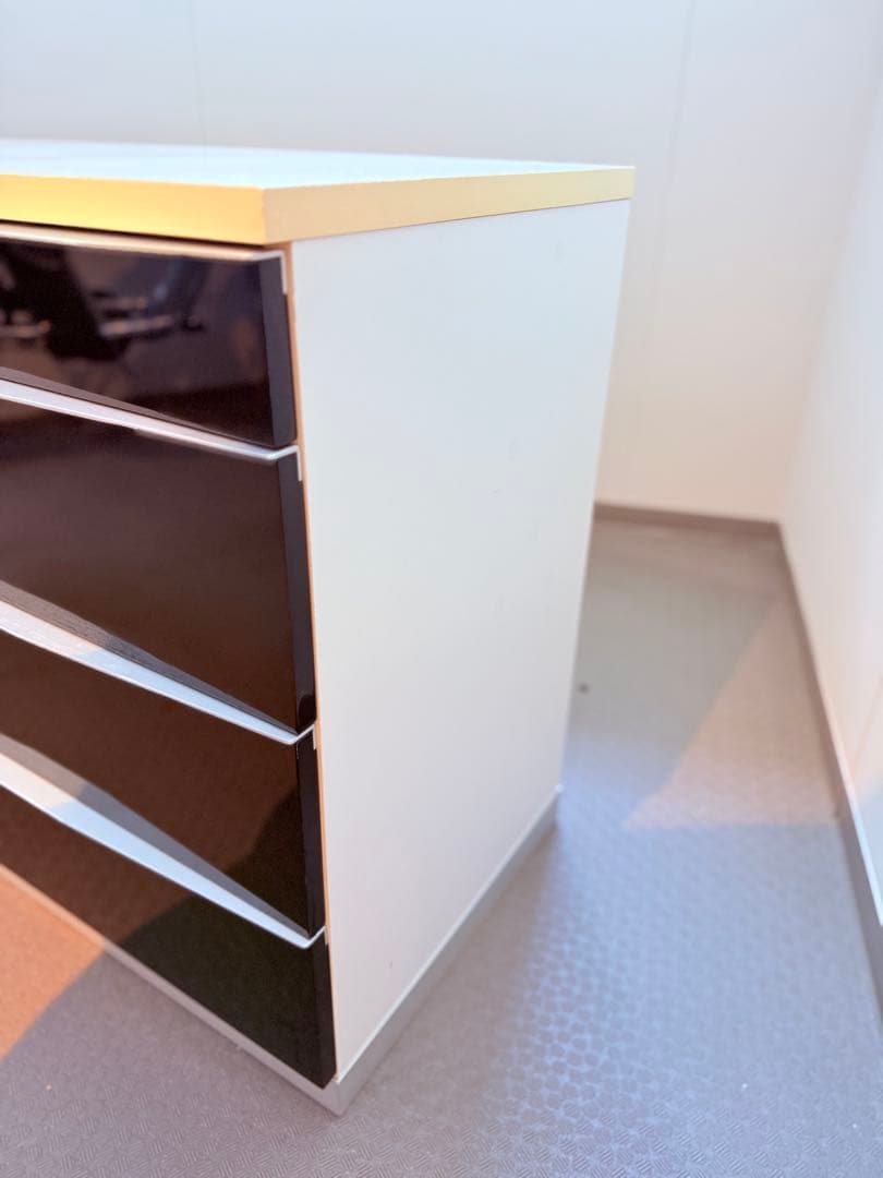 高級鏡面仕上　黒ブラック120cm幅ローチェスト　送料込　引取可(東京都中央区)