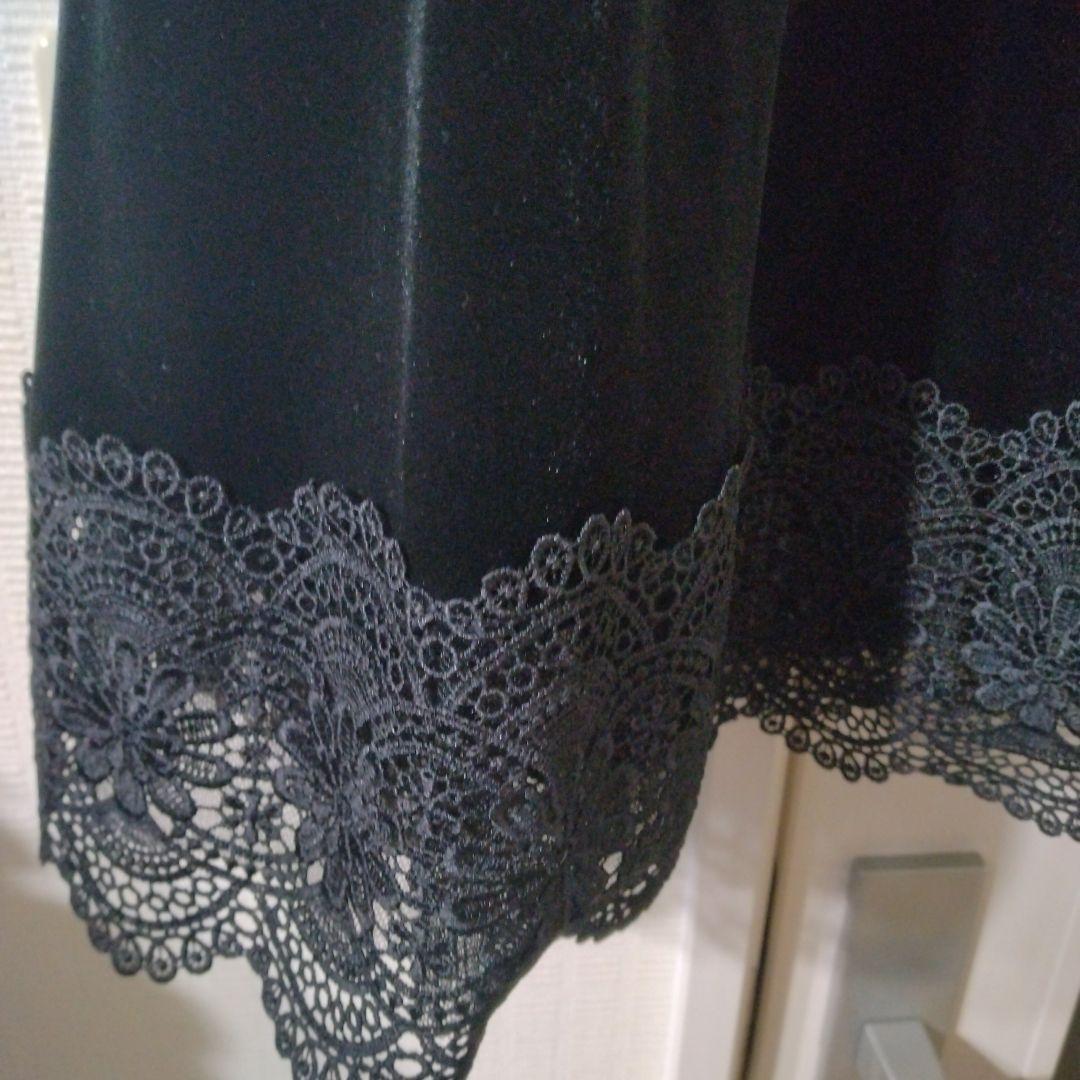 ⭐️最新作⭐️【新品】スーパービューティー裾レースベロアタフタ素材スカート44