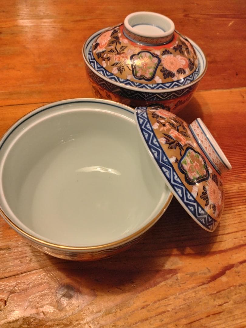 有田賞美堂極錦金襴手蓋もの2個