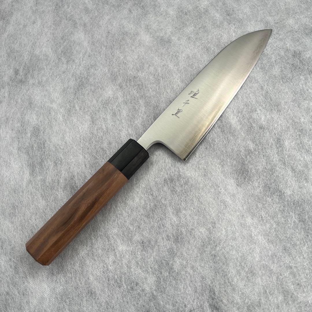 唯千里オリジナル 《青紙スーパー》三徳 160 mm【ウォールナット八角柄】