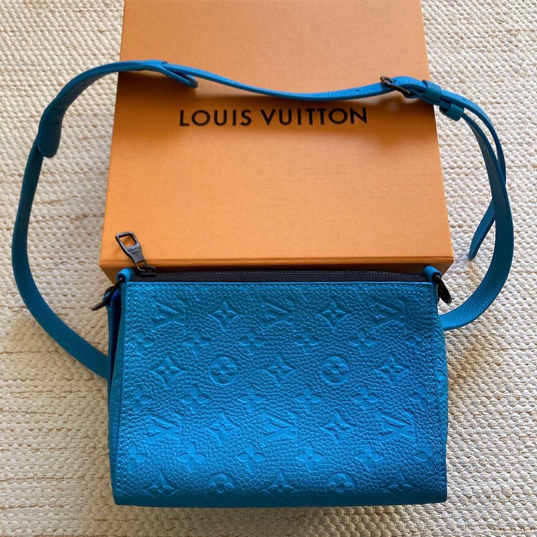 LOUIS VUITTON トリアングル メッセンジャー 御堂筋限定
