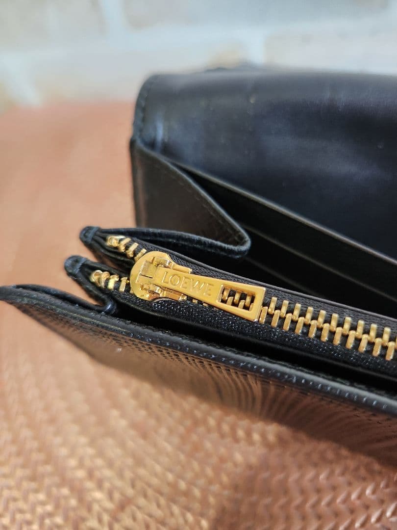 LOEWE　コンチネンタルウォレット　アナグラム　レザー