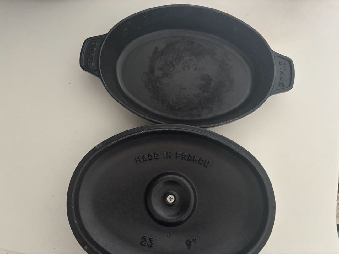 期間限定お値下げ！ストウブ　オーバルホットプレートブラック23センチ