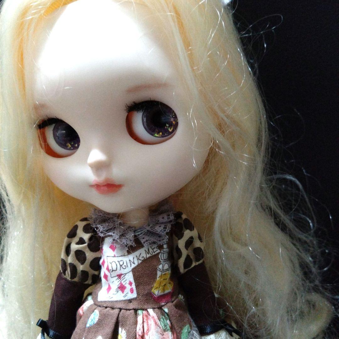 カスタムアイシードール作家様アリスのドレス付き！