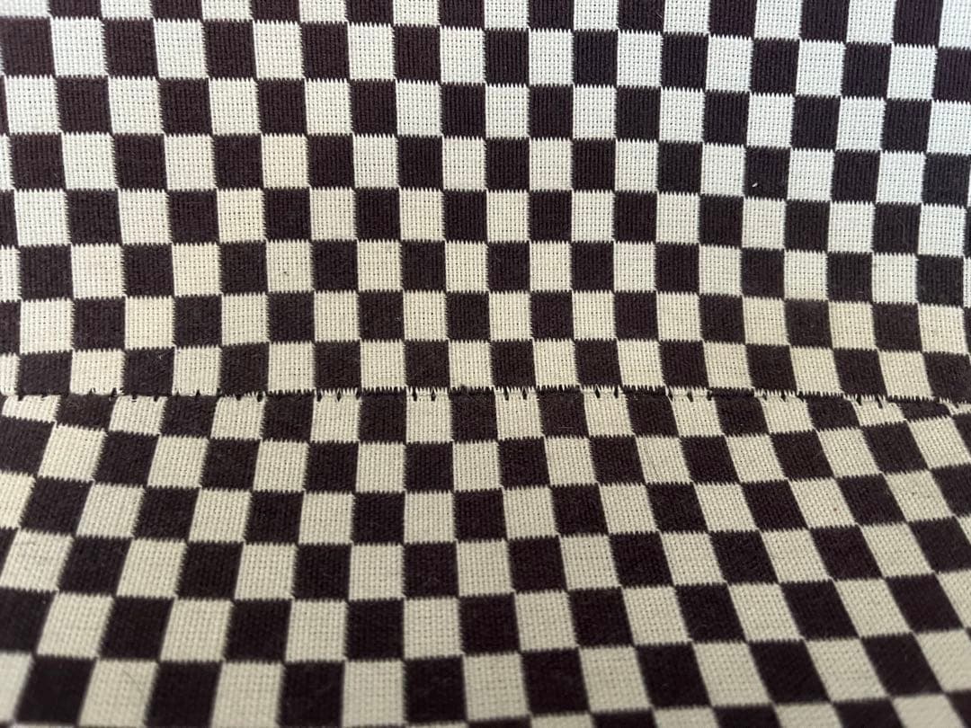 Herman Miller イームズ アームシェルチェア ジラルドファブリック