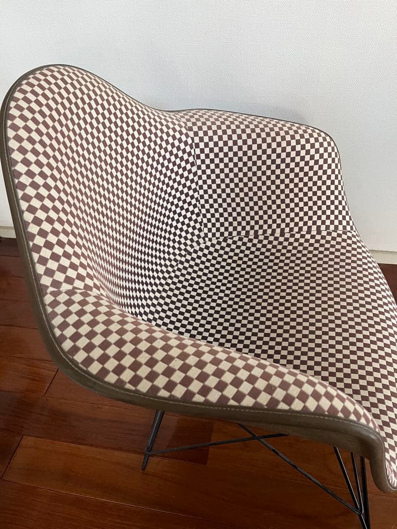 Herman Miller イームズ アームシェルチェア ジラルドファブリック