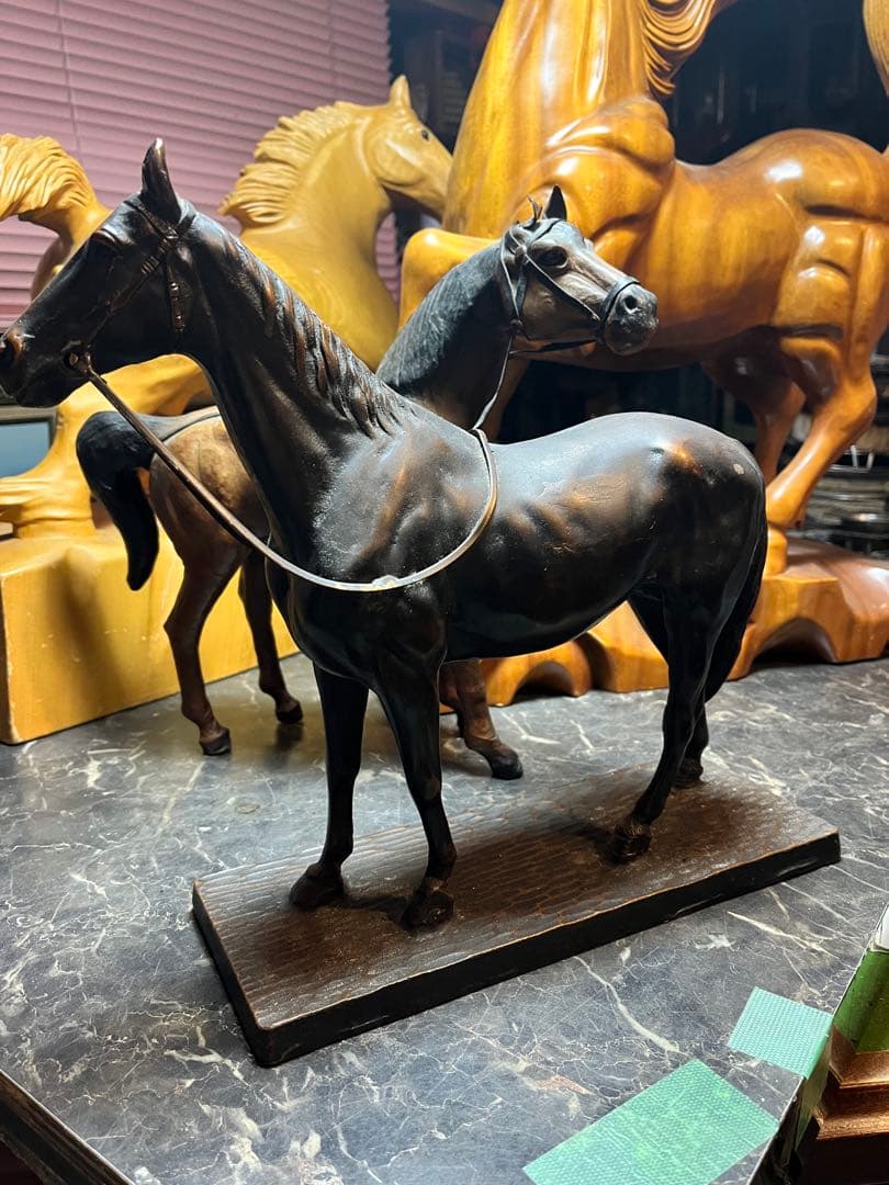 鉄製の馬、馬の置き物、銅色の鉄製馬 たづなも鉄製です 36センチ