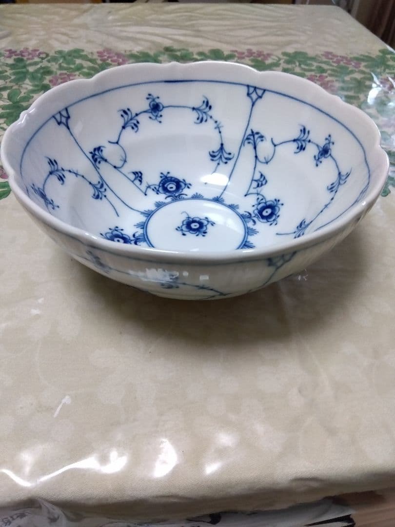 ロイヤルコペンハーゲン　ブルーフルーテッドサラダボウル