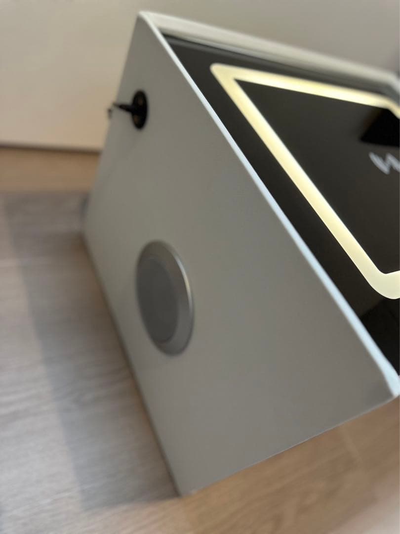 スマートテーブル　テーブルに置くだけ充電可❗️収納あり❗️