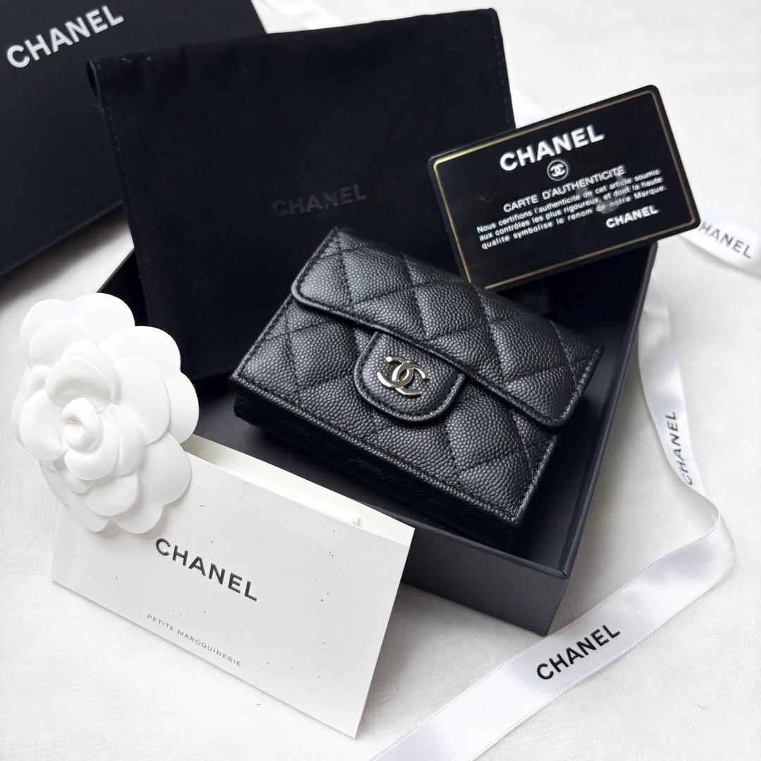 新品未使用 CHANEL 三つ折り財布 キャビアスキン シールカード ココマーク