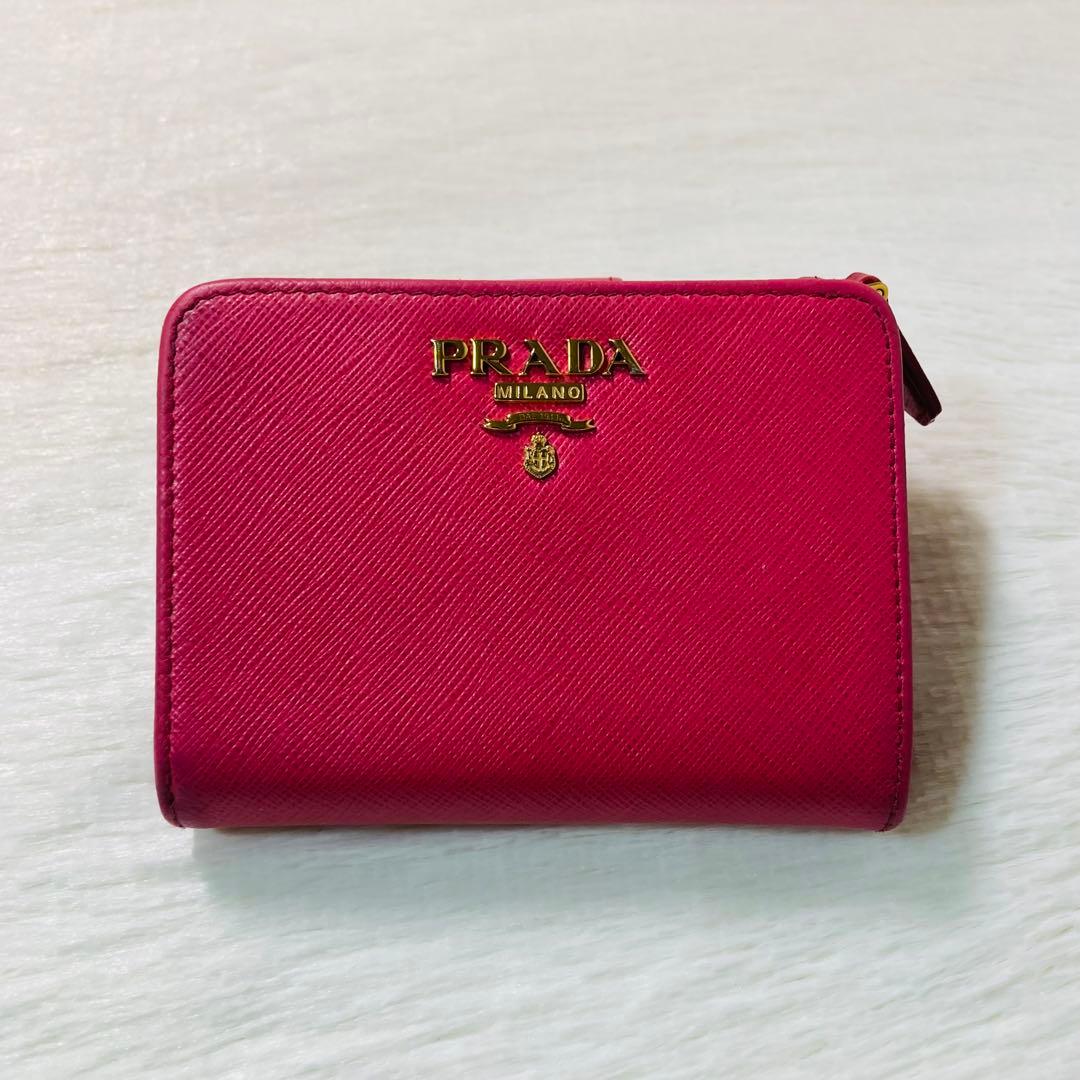 即完売　月末値下げ　PRADA プラダ　二つ折り　ミニ　コンパクト　ピンク　定番
