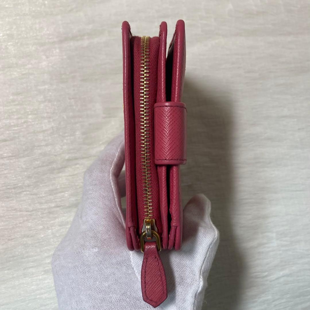即完売　月末値下げ　PRADA プラダ　二つ折り　ミニ　コンパクト　ピンク　定番