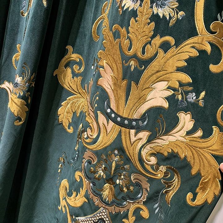 ヨーロッパ風　高級カーテン　上質　落ち着き　遮光カーテン　刺繍