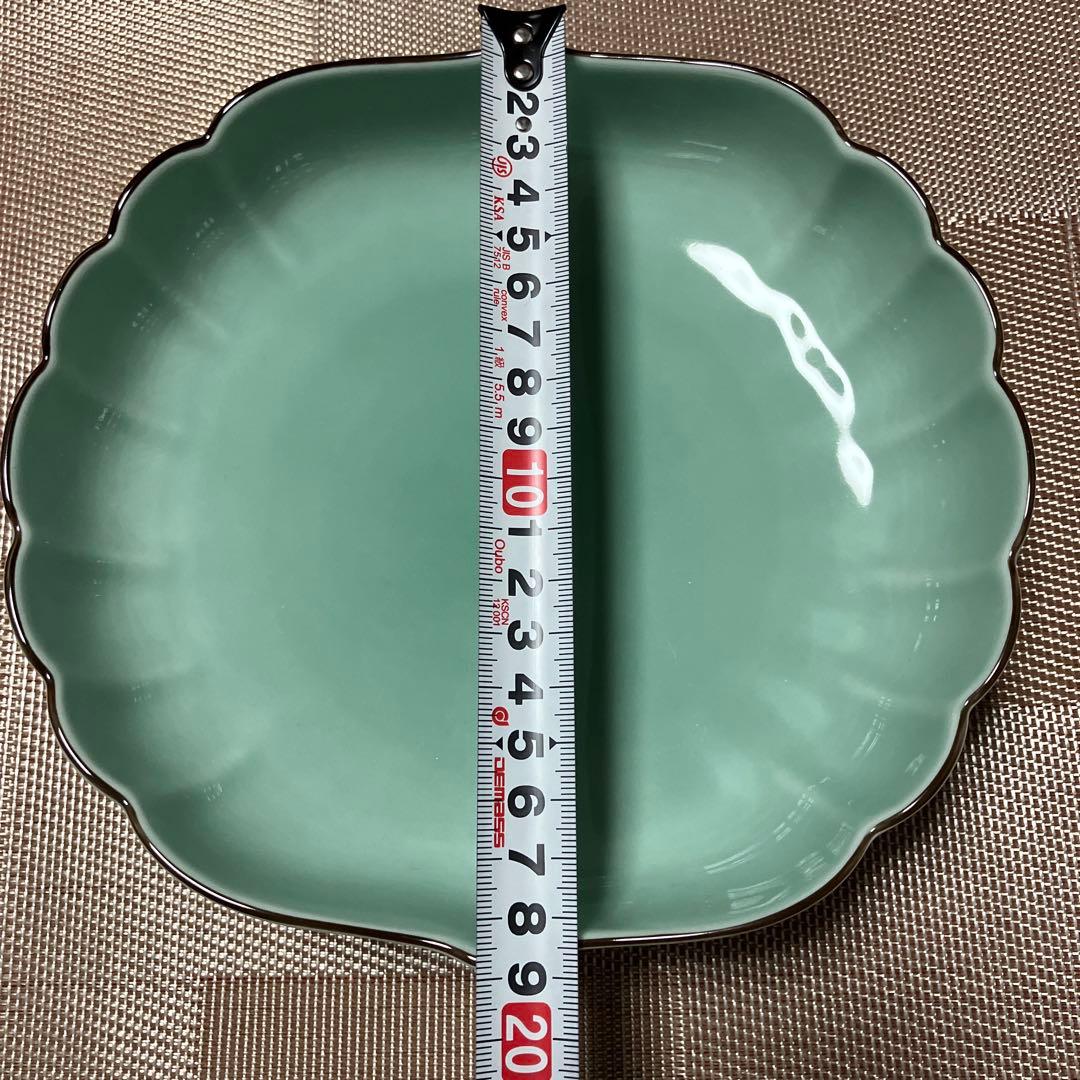 深川製磁　百年庵　笹青磁　菊中割６号鉢　菊割盛鉢