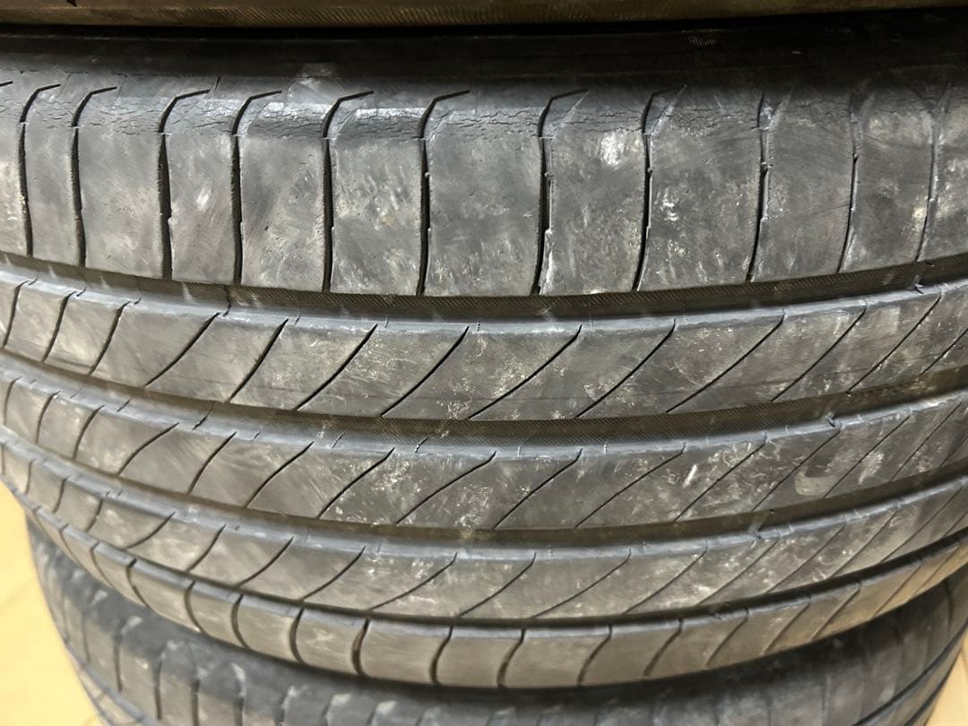 専用品225/50R18 ミシュランタイヤ4本セット