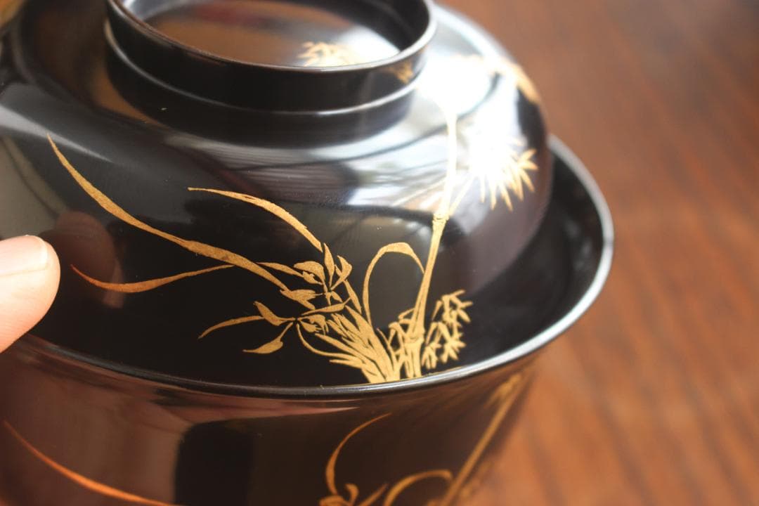 時代逸品！端正な時代黒漆に極上菊蘭蒔絵の映える四つ椀（検懐石道具蒔絵椀茶道具