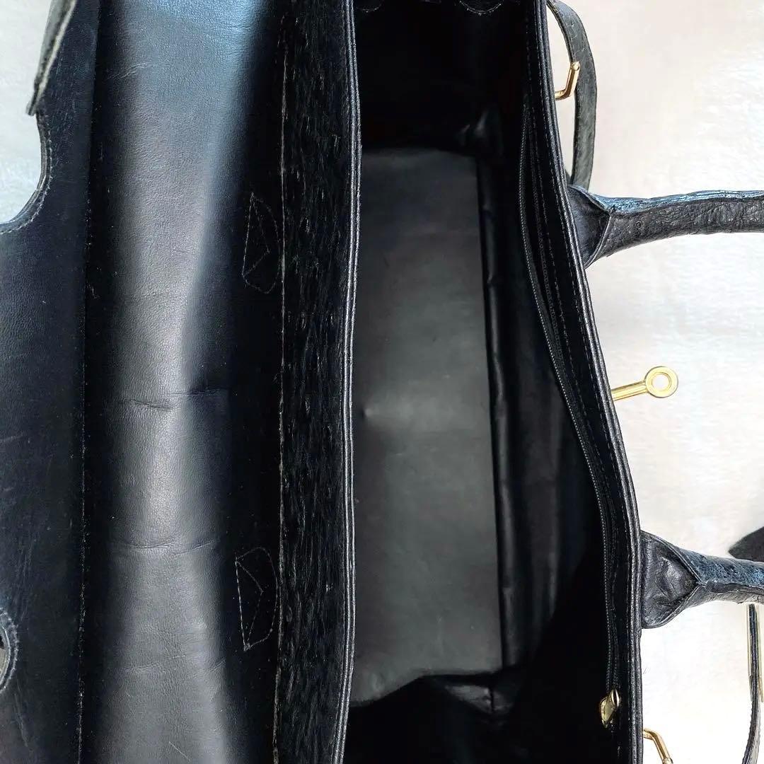 美品✨ハンドバッグ　ボストンバッグ　旅行用バッグ　ゴールド金具鍵付き　ブラック