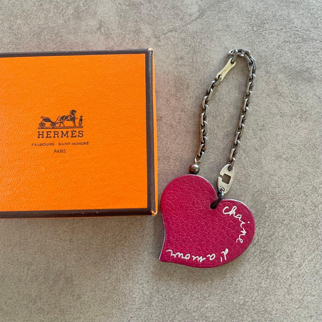 HERMES ハート型キーホルダー