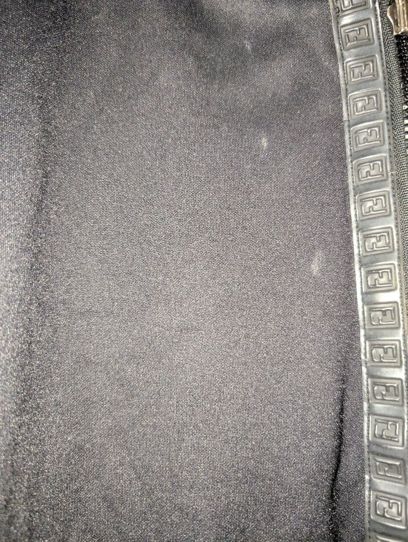 FENDI フェンディ リバーシブル黒コート Lサイズ　男女兼用