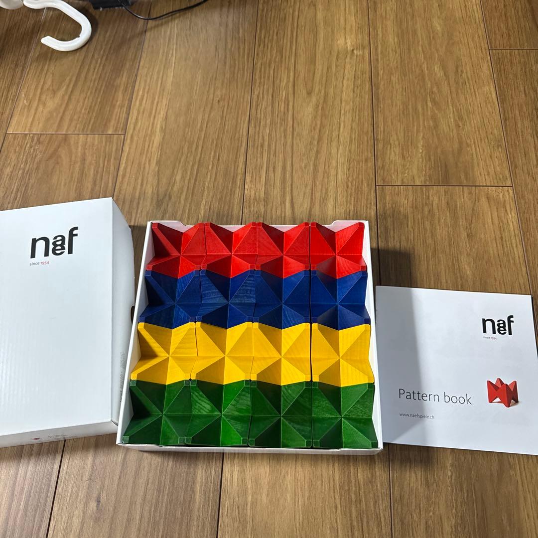 ネフスピール　16ピース　Naef Spiel