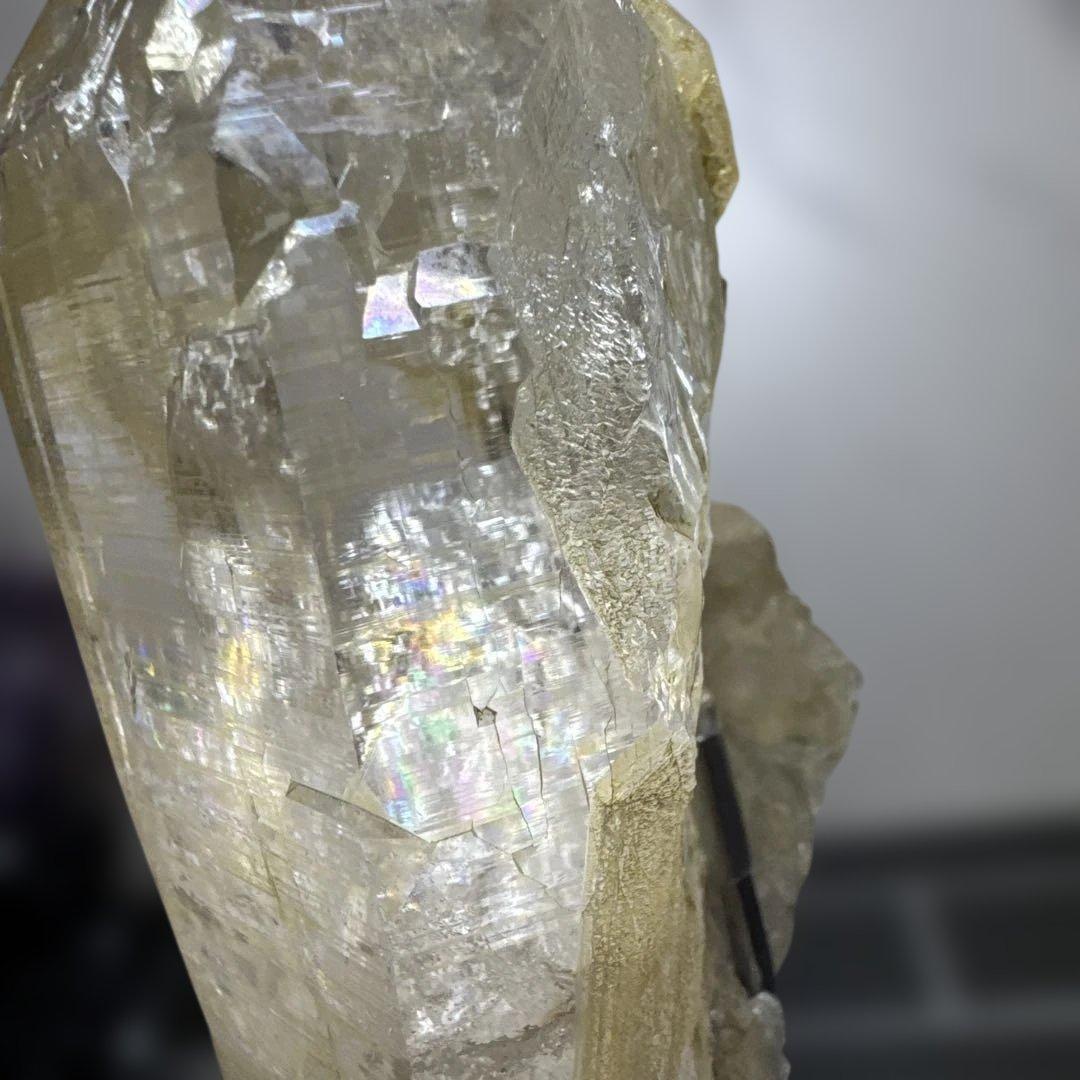 最高級　ヒマラヤ水晶 マニハール産 原石 ポイント 台座付き