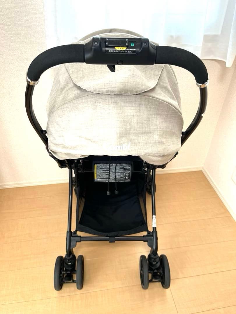 【美品】コンビ ホワイトレーベル スゴカルα 4キャス エッグショック HT