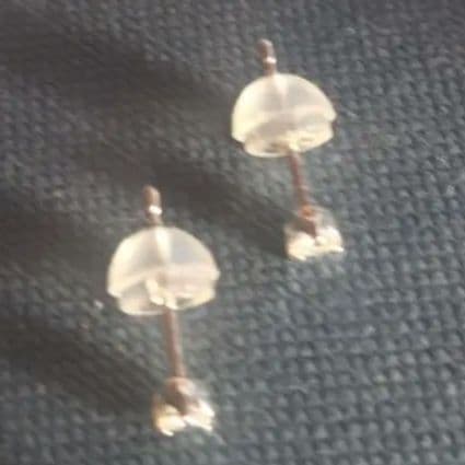 か*お様 0.01カラットダイアモンドスタッドピアス