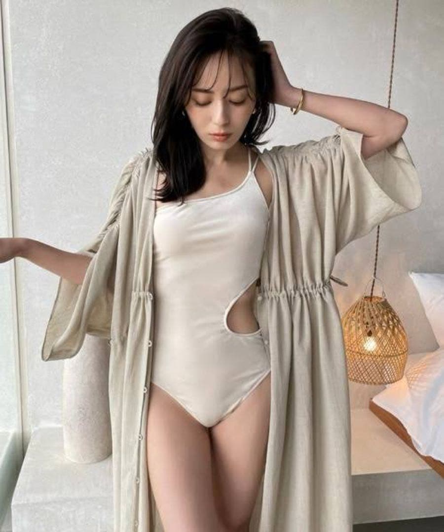 アニュアンス　サイドカットベロアワンピース　水着　完売品