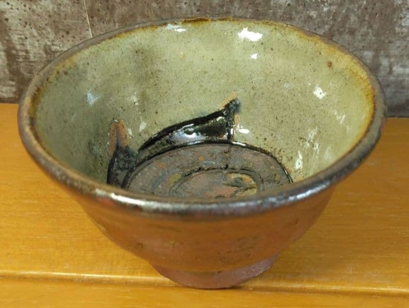 人間国宝 金城次郎 ぐい呑 栞 共箱 美品 やちむん 壺屋焼 壷屋焼 魚紋ぐい呑