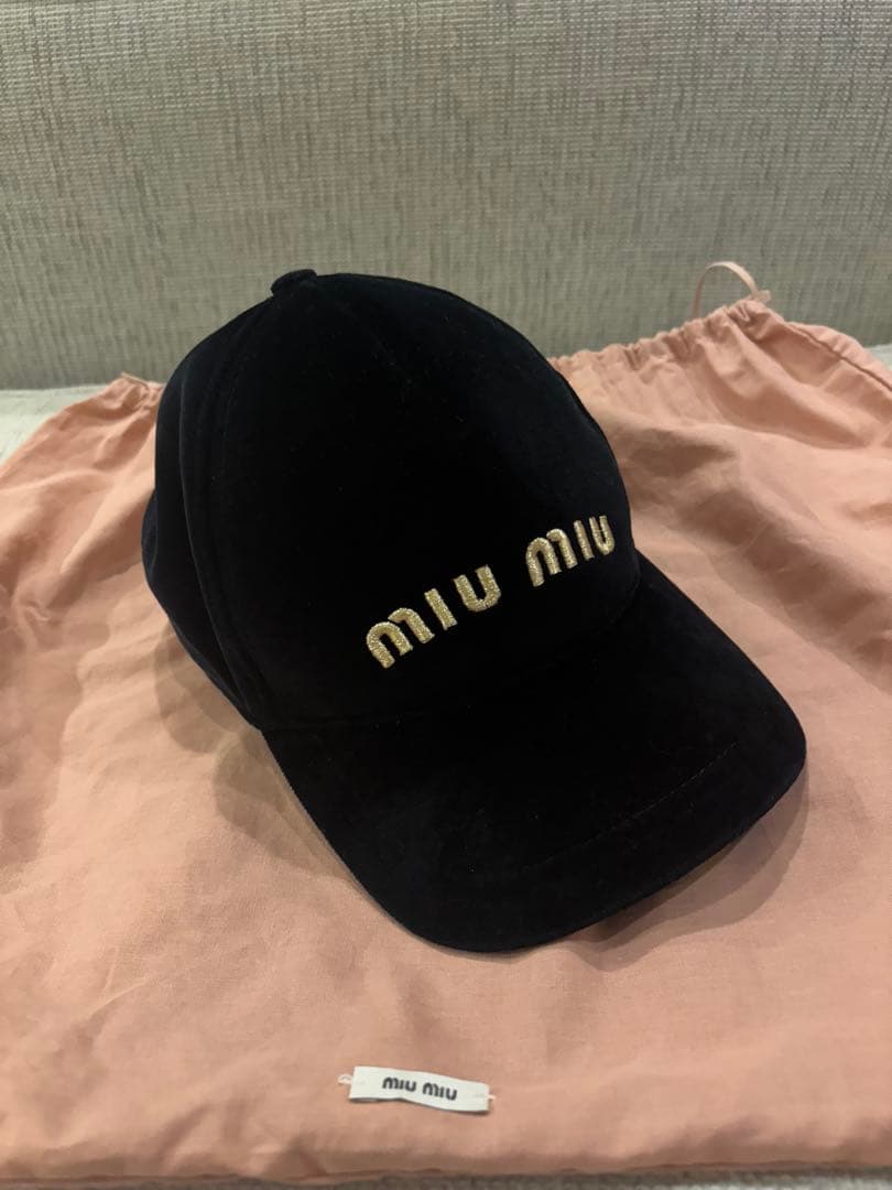 miu miu ベロア　ベルベット　キャップ S 黒