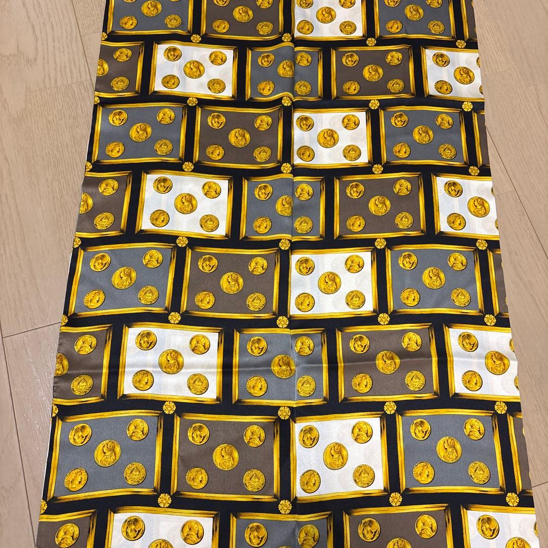 Zilli シルク100% マフラー 柄